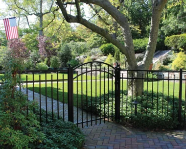 Augustine fence with gate